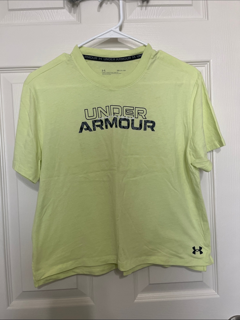 Under Armour Women’s Cropped Bright Yellow Tee